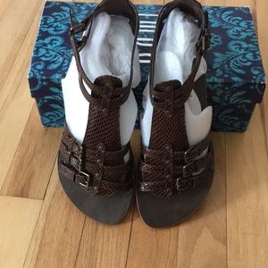 NWT Impo gladiator brown sandal size 8.5M